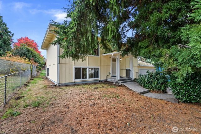 5705 38th Court SE, Lacey, WA 98503