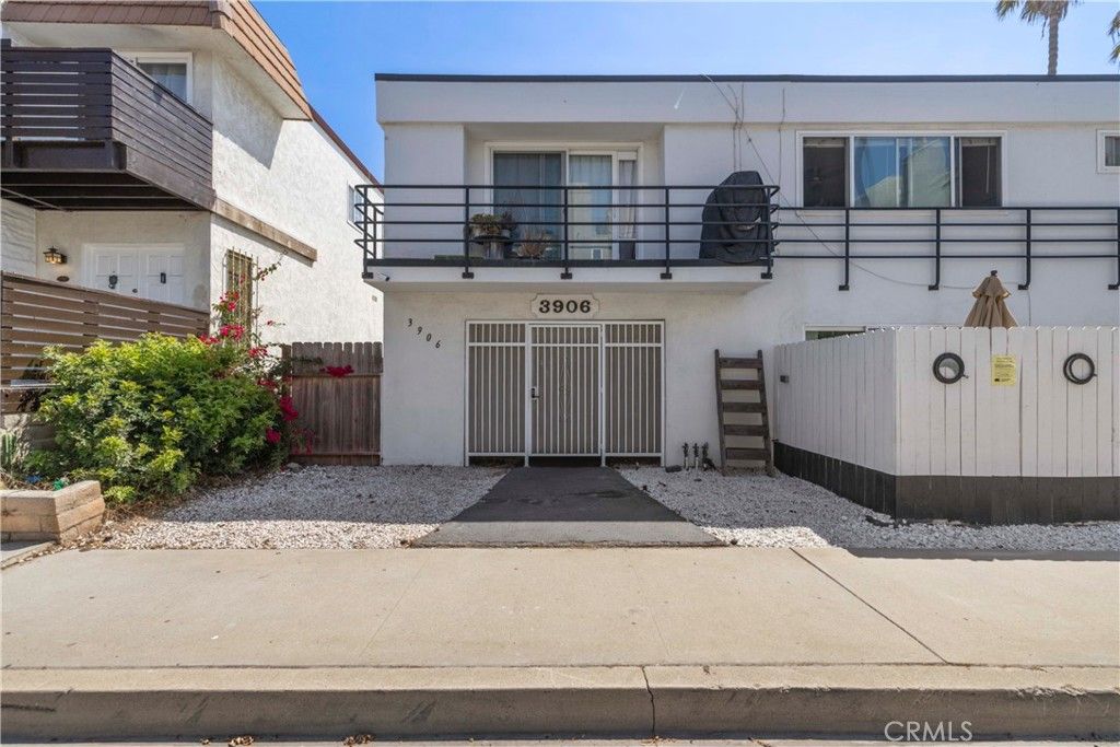 Image 10 of property listing at 3906 Pacific Avenue, Marina Del Rey, CA 90292