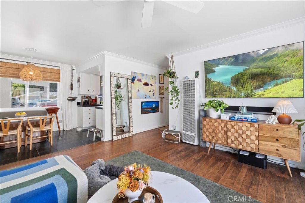 Image 15 of property listing at 3906 Pacific Avenue, Marina Del Rey, CA 90292