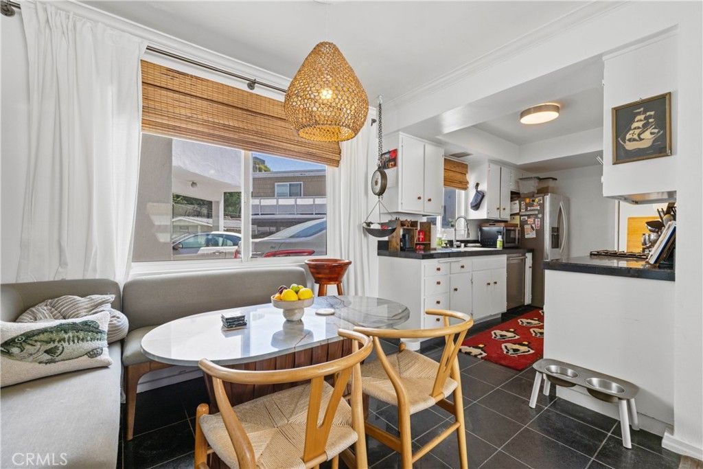 Image 16 of property listing at 3906 Pacific Avenue, Marina Del Rey, CA 90292