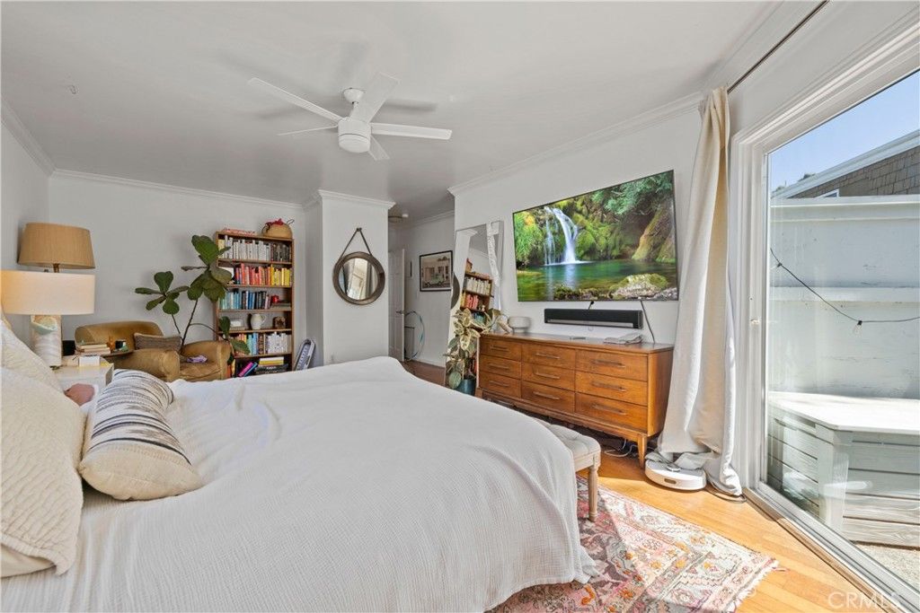 Image 21 of property listing at 3906 Pacific Avenue, Marina Del Rey, CA 90292