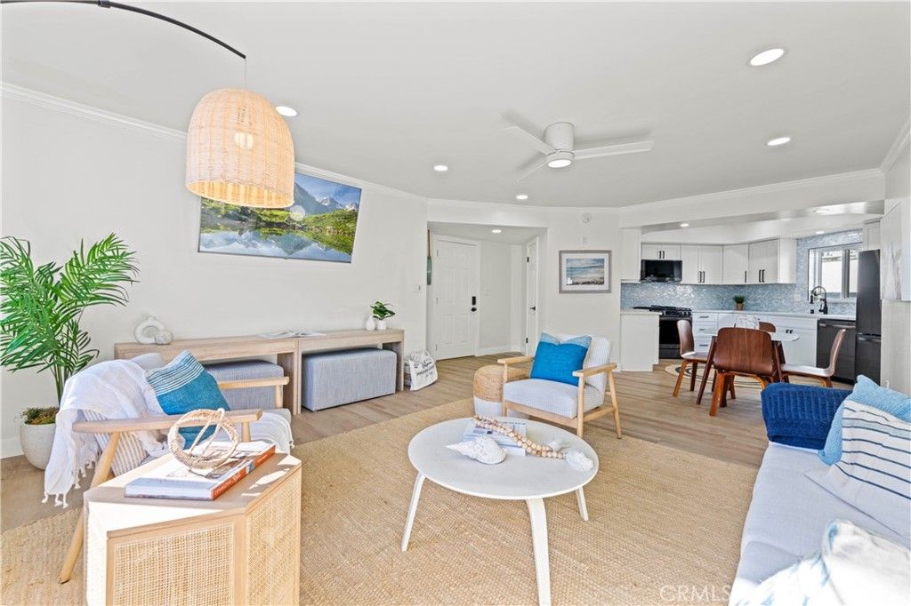 Image 34 of property listing at 3906 Pacific Avenue, Marina Del Rey, CA 90292