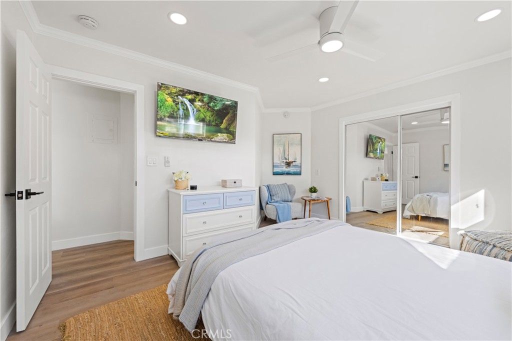 Image 41 of property listing at 3906 Pacific Avenue, Marina Del Rey, CA 90292