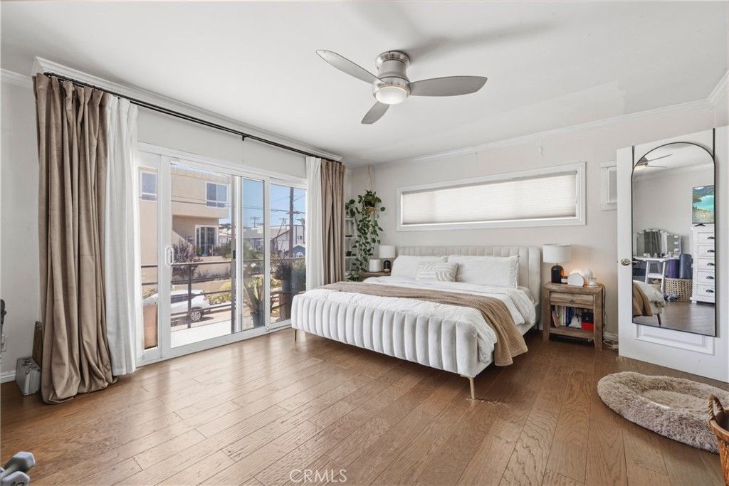 Image 52 of property listing at 3906 Pacific Avenue, Marina Del Rey, CA 90292