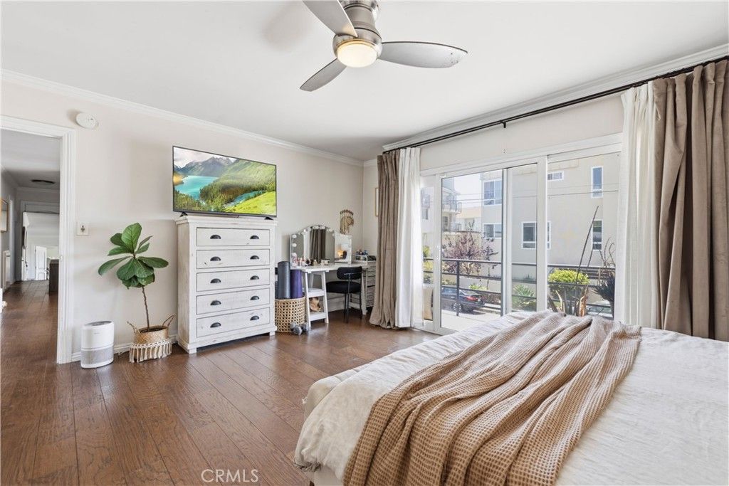Image 53 of property listing at 3906 Pacific Avenue, Marina Del Rey, CA 90292