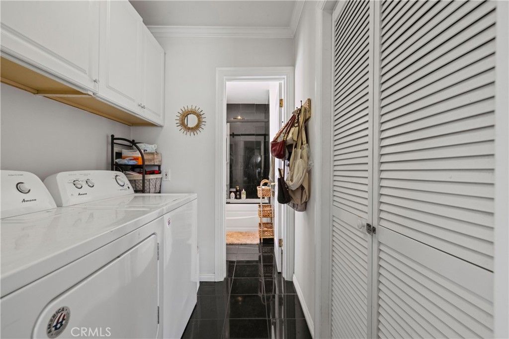 Image 56 of property listing at 3906 Pacific Avenue, Marina Del Rey, CA 90292