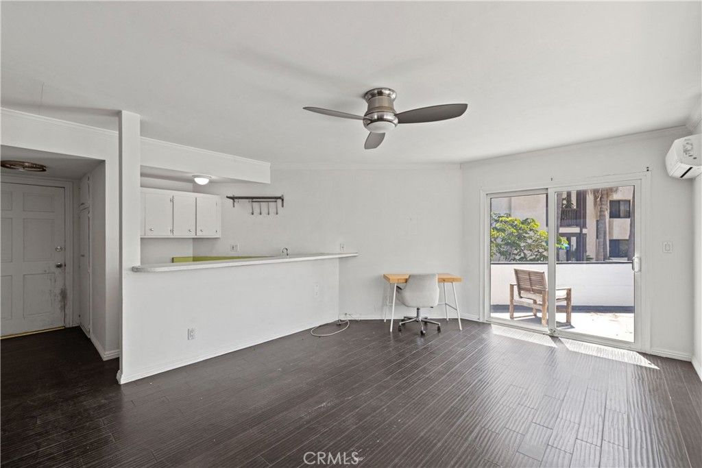 Image 63 of property listing at 3906 Pacific Avenue, Marina Del Rey, CA 90292