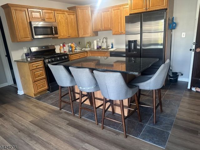 594 Jefferson Ave 203, Elizabeth City, NJ 07201