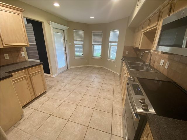 2422 Songbird, Corpus Christi, TX 78414