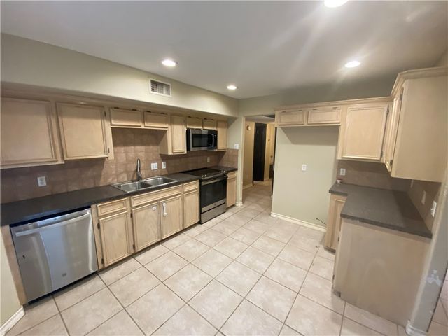 2422 Songbird, Corpus Christi, TX 78414