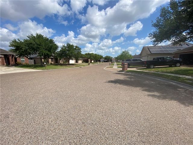2422 Songbird, Corpus Christi, TX 78414