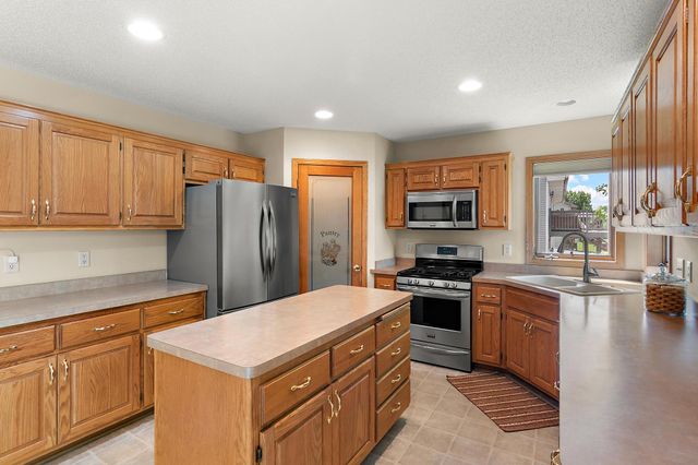 25854 18th Street W, Zimmerman, MN 55398