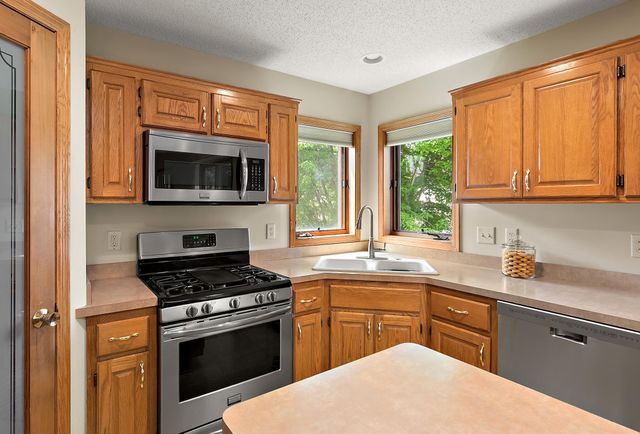 25854 18th Street W, Zimmerman, MN 55398