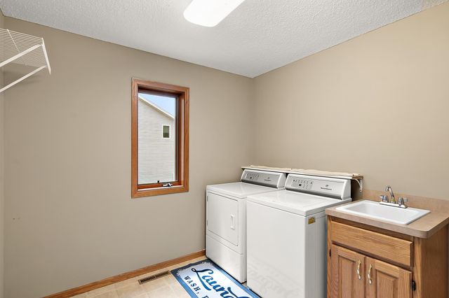 25854 18th Street W, Zimmerman, MN 55398