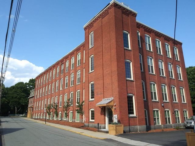 45 Summer 402, Leominster, MA 01453