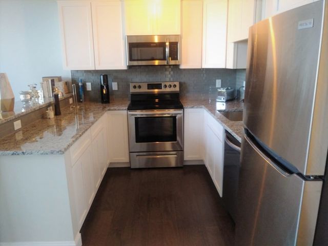 45 Summer 402, Leominster, MA 01453