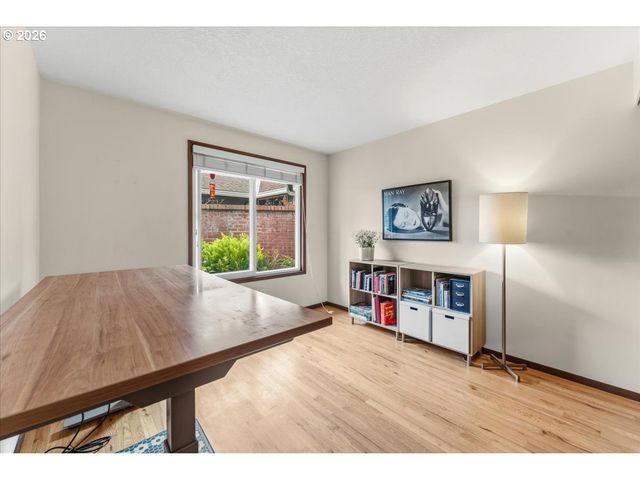 5350 Sw BARCLAY Ct, Beaverton, OR 97005