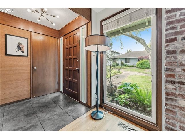 5350 Sw BARCLAY Ct, Beaverton, OR 97005