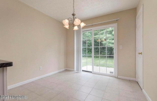 11609 Walnut View Way, Louisville, KY 40299