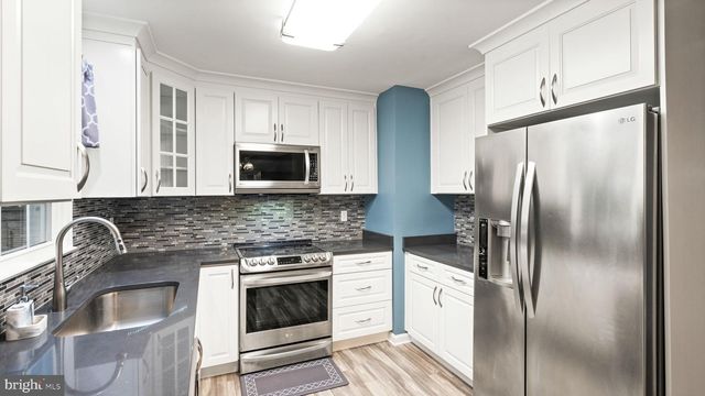 4453 HOLLY AVE, Fairfax, VA 22030