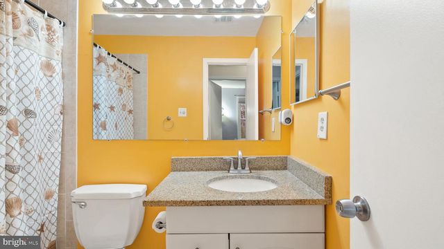 4453 HOLLY AVE, Fairfax, VA 22030