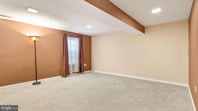 4453 HOLLY AVE, Fairfax, VA 22030