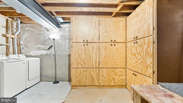 4453 HOLLY AVE, Fairfax, VA 22030