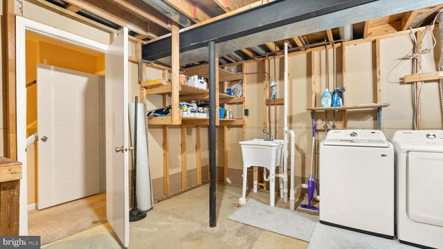 4453 HOLLY AVE, Fairfax, VA 22030