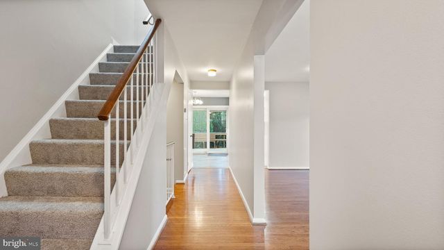 4453 HOLLY AVE, Fairfax, VA 22030