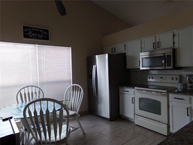 1041 KELSEY AVE, Oviedo, FL 32765