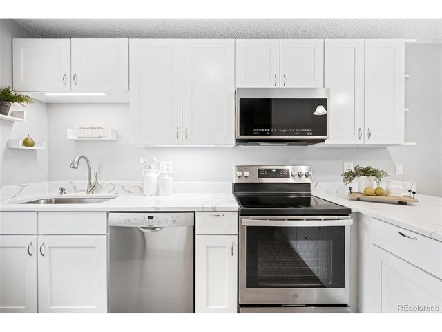 437 Wright St 30, Lakewood, CO 80228