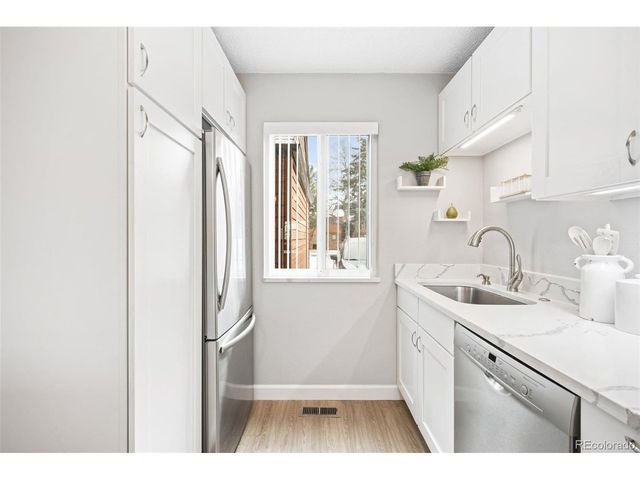 437 Wright St 30, Lakewood, CO 80228