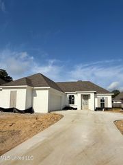 333 Willow Way, Canton, MS 39046