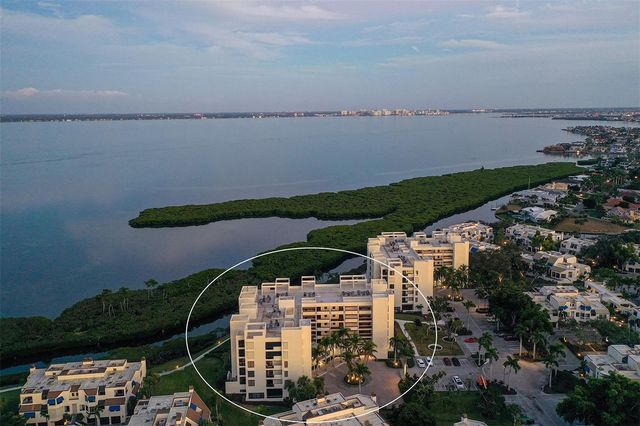 1932 HARBOURSIDE DRIVE 242, Longboat Key, FL 34228