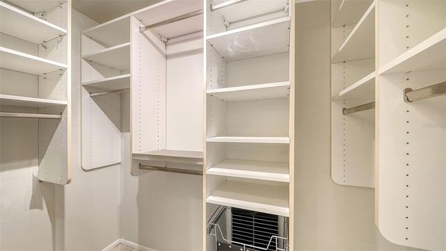 1932 HARBOURSIDE DRIVE 242, Longboat Key, FL 34228