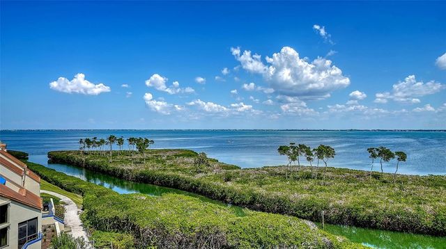 1932 HARBOURSIDE DRIVE 242, Longboat Key, FL 34228