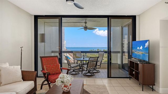 1932 HARBOURSIDE DRIVE 242, Longboat Key, FL 34228