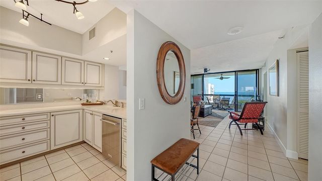 1932 HARBOURSIDE DRIVE 242, Longboat Key, FL 34228