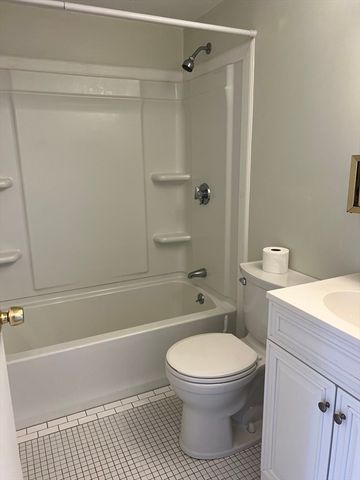 1 Tideview Path 11, Plymouth, MA 02360