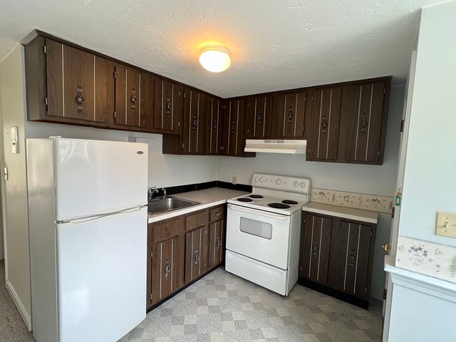 1 Tideview Path 11, Plymouth, MA 02360