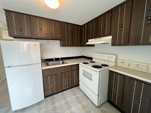 1 Tideview Path 11, Plymouth, MA 02360
