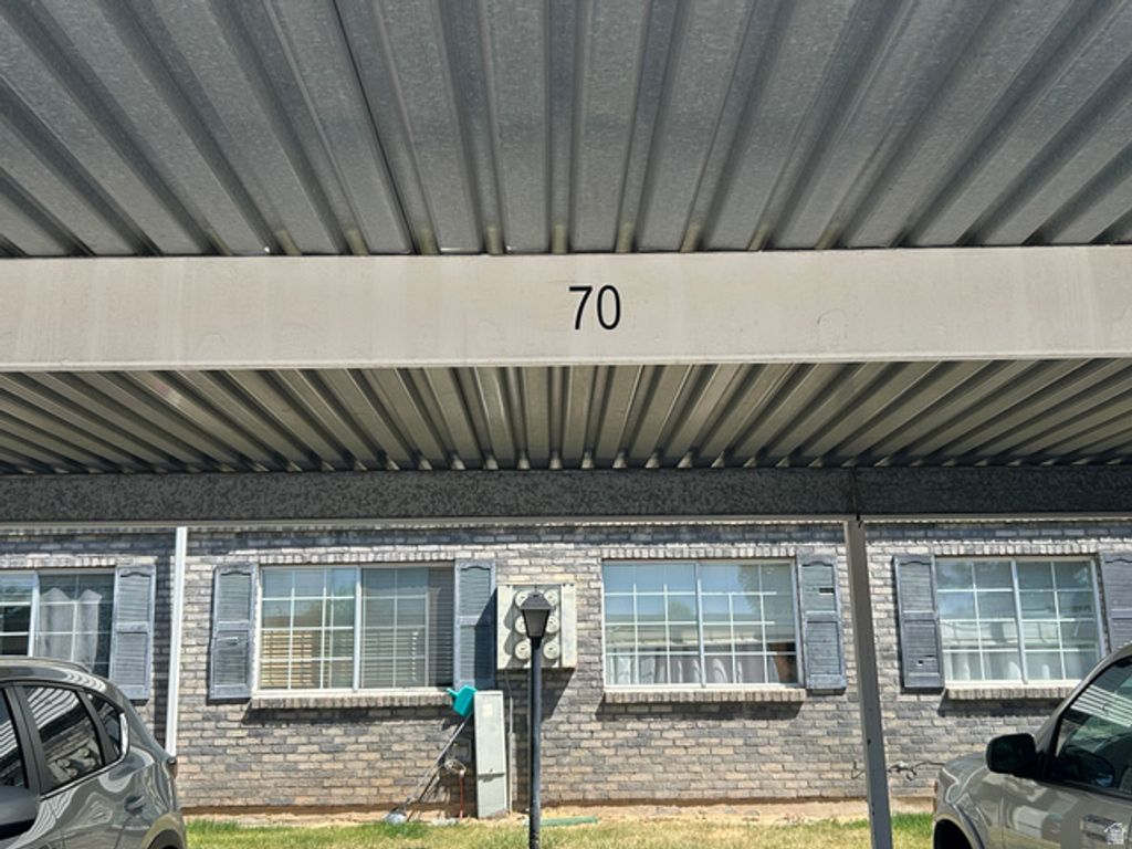 Image 4 of property listing at 70 E 600 S #70, Orem, UT 84058