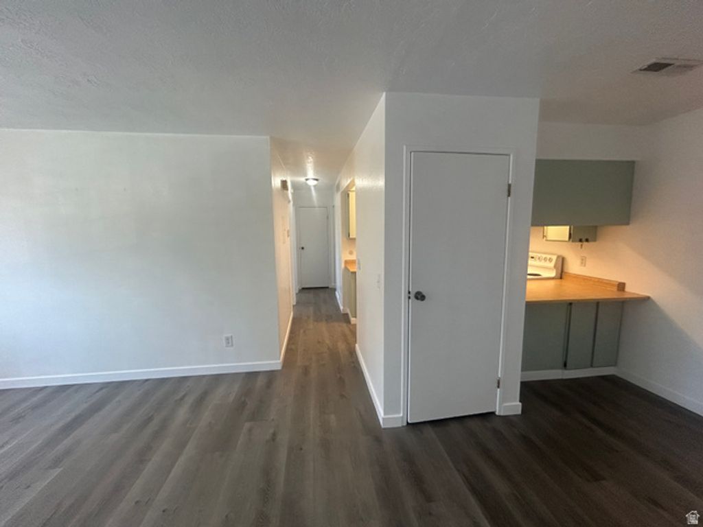 Image 6 of property listing at 70 E 600 S #70, Orem, UT 84058