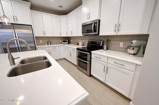 576 Whistle Stop Road, Clarkdale, AZ 86324