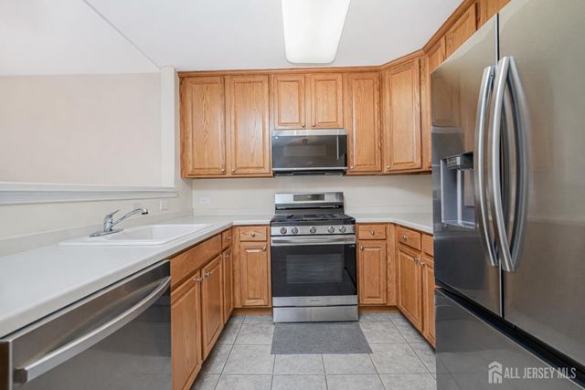 358 Rector Street 308, Perth Amboy, NJ 08861