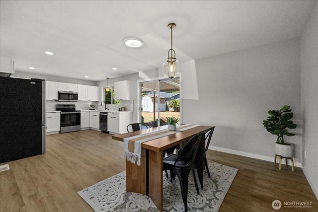 16531 120th Avenue SE, Renton, WA 98058