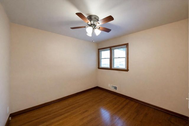 1934 Mars AVENUE, Racine, WI 53404