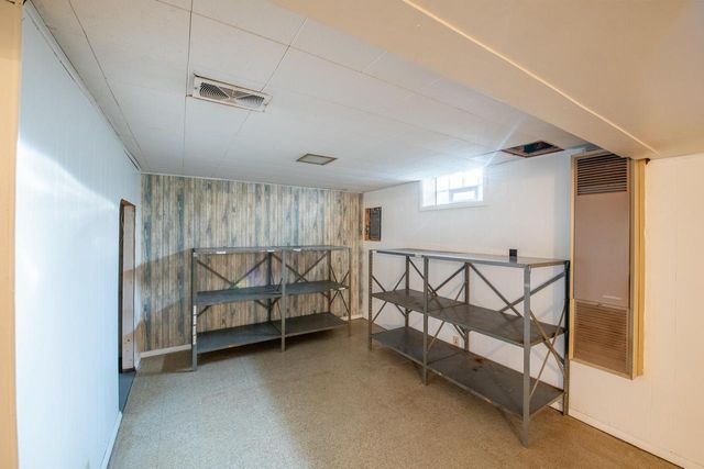 1934 Mars AVENUE, Racine, WI 53404