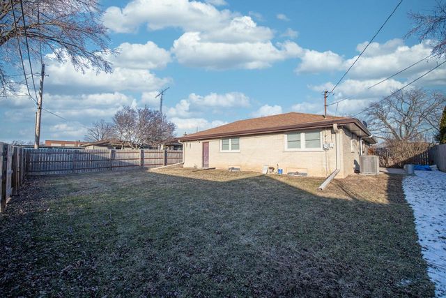 1934 Mars AVENUE, Racine, WI 53404