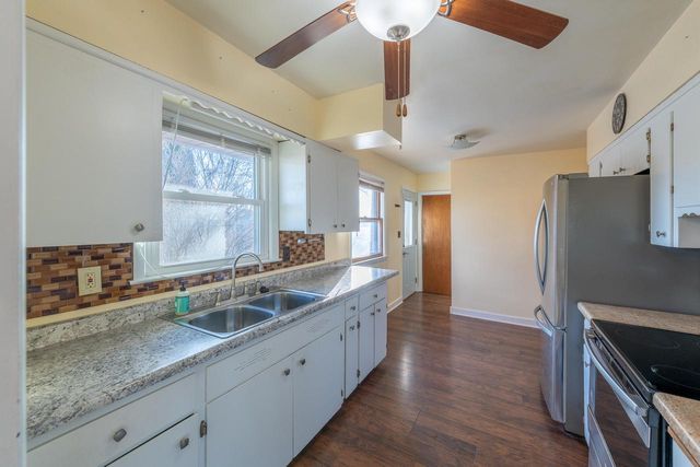 1934 Mars AVENUE, Racine, WI 53404